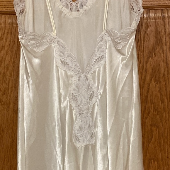 Victoria Secret Women’s S Gold Label Bridal Wedding Peignoir 2 piece Set 1990’s - Picture 5 of 15
